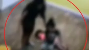 תועדה מכה פעוטות והחלה לעבוד בגן חדש - ההורים מנעו את כניסתה