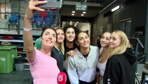 הפסטיגל חוזר לבמה: אירה דולפין עם הצצה אל מאחורי הקלעים