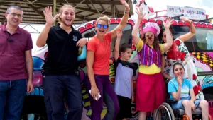 "ליצנבולנס": המיזם שמגשים משאלות לילדים החולים במחלות קשות