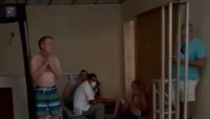 מקסיקו: חמושים הגיעו לחוף בית המלון והחלו לירות בנשק אוטומטי