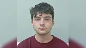 בריטניה: מאסר עולם לצעיר שהודה ברצח במהלך משחק "אמת או חובה"