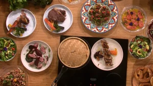 פותחים שולחן - חגיגת טעמים, ריחות וצבעים