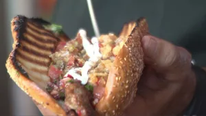 אחרי "המוציא": השף אבי לוי במיזם חדש של אוכל רחוב ירושלמי