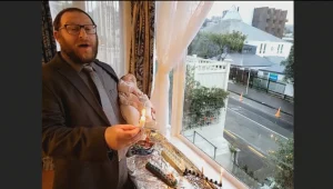 מיפן ועד ניו זילנד - היהודים שמדליקים כעת נר ראשון של חנוכה