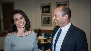 בנט על נסיעת משפחתו לחו"ל: "לא כל החלטה שלנו היא מושלמת"