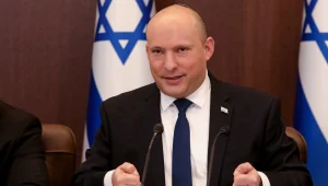 בשל טענות על העתקת "תוכנית סינגפור": ימינה תפצה את יועצו לשעבר של בנט