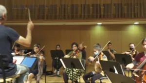 גדלנו עליהם: הספר "מאה שירים ראשונים" במופע גרסאות מחודשות