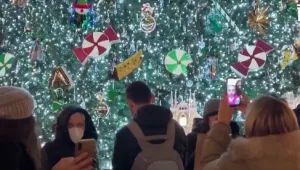 למרות האומיקרון: אירופה חוגגת את חג המולד