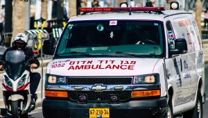 2 רוכבי אופנוע נפצעו קשה ובינוני לאחר שהתנגשו; רוכב קורקינט בן 16 נפצע קשה