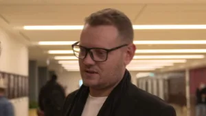 "תדאג שהמשטרה תעשה את עבודתה ואל תחוקק חוקים הזויים": יבגני זרובינסקי מגיע לחולל מהומה בכנסת