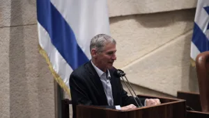 השיח הסלים והחמיר והכי גרוע – התרגלנו