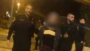 דקר יהודי ליד שער שכם, נמלט - ונלכד בתום מרדף רגלי • תיעוד