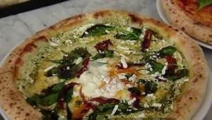 המעדן האיטלקי עם טוויסט ישראלי: הפיצות המיוחדות שלא הכרתם