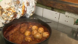 המאכל המושלם לחורף: מנות החמין הטעימות ביותר שלא הכרתם