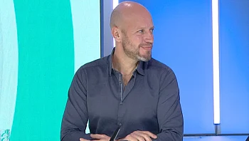 "הרגש הוא הדבר החשוב ביותר בקשר בעיניי": יוני מחפש אהבה בפינת ההיכרויות