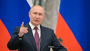 הצגה מתוזמרת ותוכנית סדורה: גורל אוקראינה נותר בידיו של פוטין