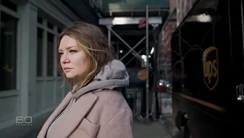 "להמציא את אנה": הלהיט החדש של נטפליקס על הנוכלת שעקצה את עשירי ניו יורק