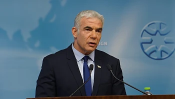 לפיד נגד התבטאות לברוב: "דברים בלתי נסלחים, שגריר רוסיה יזומן לשיחה"