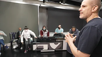 איך לעמוד מול מצלמה?