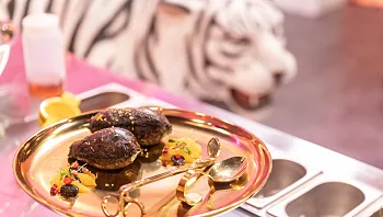 התאהבתם בעמית חיה טוויטו? הכירו את השף שהפך את מנות חלקי הפנים לדרך חיים