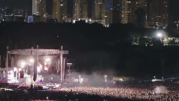 הופעות הענק חוזרות: מארון פייב וג'סטין ביבר בדרך לישראל