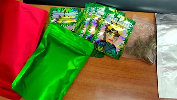 כתב אישום מפתיע - תלמיד כיתה ט', בן טובים מת"א, סחר בסמים בתוך ביה"ס