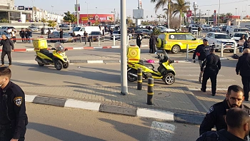 "הסתכל עליי והמשיך לדקור את הבחורה": עדויות מזירת הפיגוע בב"ש