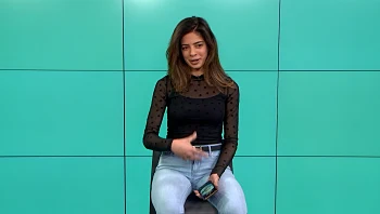 ההודעה שחיכתה לשני גולן ב-DM: "רוצה לצאת לדייט עם גבר שרוט מגירושי הוריו?"