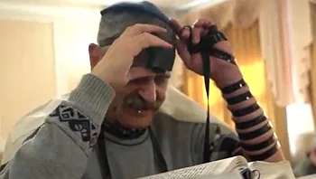 חיים במקלט ואוגרים מזון ותרופות: ביקור בקהילה היהודית בקייב