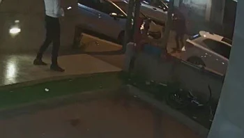 בזכות מעצור בנשק: כך ניצלו חייו של עובר אורח בפיגוע בבני ברק | תיעוד