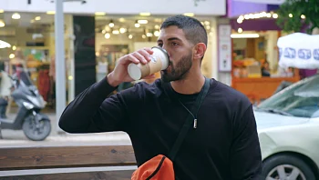 "זה עיצבן אותי, באמת לא הבנתי": האם הזוגיות של דנה ועידן תיהרס בגלל כוס קפה?