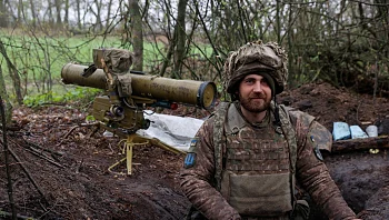 סיוע צבאי ראשון מישראל: גנץ אישר רכש של אפודים וקסדות לאוקראינה