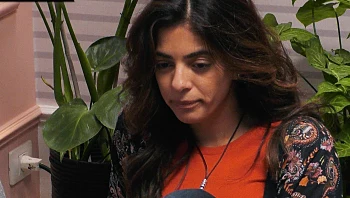 "ברור לי שיש שם איזה שד": שני מתלבטת אם להמשיך עם מיכאל