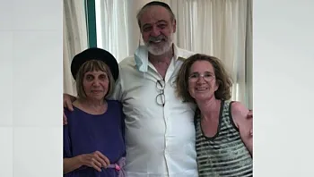 אין גיל לאהבה: סבתו בת ה-94 של רן דנקר בזוגיות עם גבר צעיר ממנה ב-21 שנה