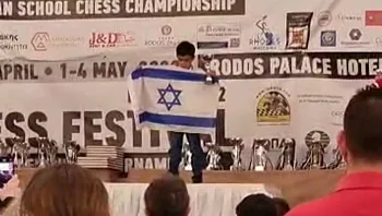 ילד פלא: נועם רק בן 8 וכבר זכה בתואר הנכסף - אלוף אירופה לשחמט