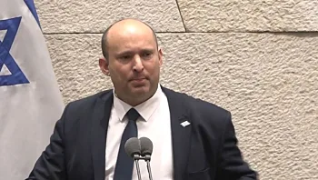 בנט תוקף בכנסת: "עבאס הוא לא פילגש כמו שהליכוד התייחסו אליו"