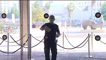 מאבק האנשים השקופים: ברחוב, בבית ובקניון - לאנשים שמנקים אחריכם נמאס