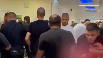 צעיר נהרג בתאונת אופנוע, בני משפחתו תקפו מאבטחים בביה"ח בנהריה