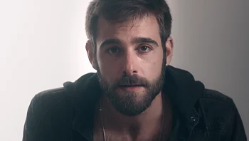 טל רמון משחרר אלבום חדש - "מוקדש לאמא"