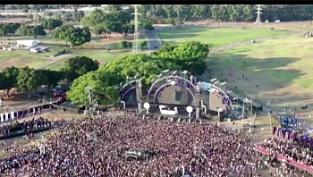 עופרה עלתה: האייקון של הקהילה הגאה שהפך למיינסטרים