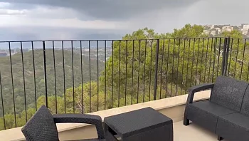 תיעוד: באמצע הקיץ - טפטוף בחיפה; בהמשך - חם ויבש