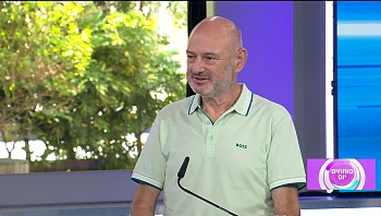 איך משלבים הופעה עם טיול בחו"ל?