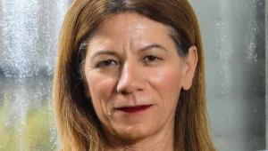 נורית דאבוש | אשת ציבור ומנהלת תוכנית בניית חוסן וניהול משברים בקריה האקדמית אונו
