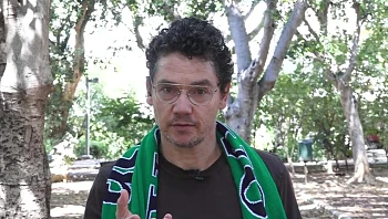 אבי גרייניק: "אצילי חזר בו - חזרתי ללבוש את הצעיף"