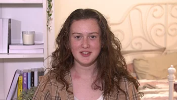 רננה בת ה-12 מכפר עזה: "מפחדת לצאת מהבית אפילו לחברה שגרה קרוב"