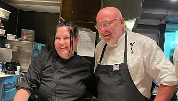 ארז קומרובסקי כבר בפנים: מסיבת העשור שמביאה את כל השפים לת"א