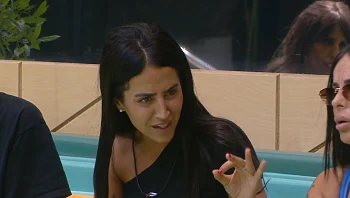 בר מצודדת בטליה: "מתחילת העונה היא תורמת לנו את הכסף שלה"