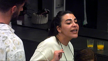 "לאף אחד אין אומץ להגיד לך שאתה מתלהם": ריוואה ונתנאל בריב קשה