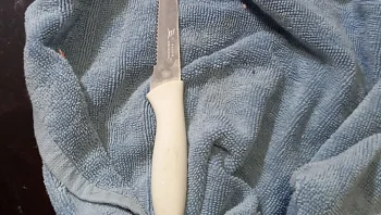 "לא שילם לו מספיק": צעיר מואשם בשיסוף פני הבוס של אחיו