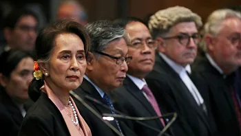 מנהיגת מיאנמר שהופלה מהשלטון בהפיכה נידונה לשש שנות מאסר